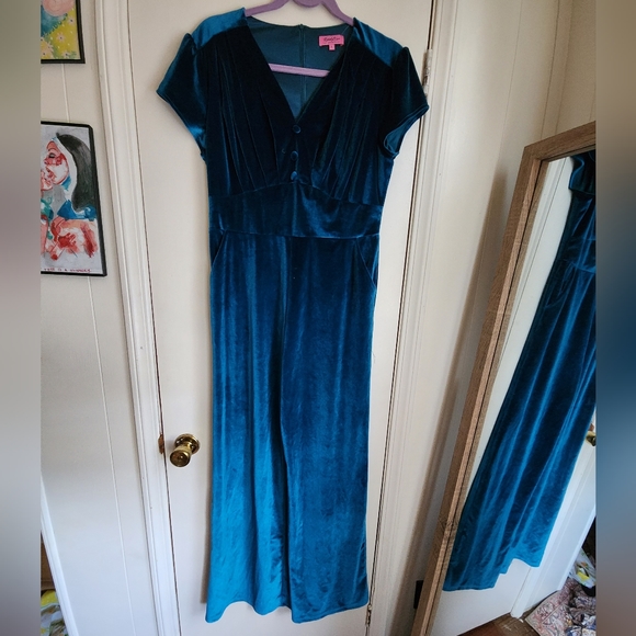 Blue velvet jumpsui - Picture 1 of 2